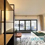 Urban Flat 194 - Spacious 3 Bedroom Montmartre